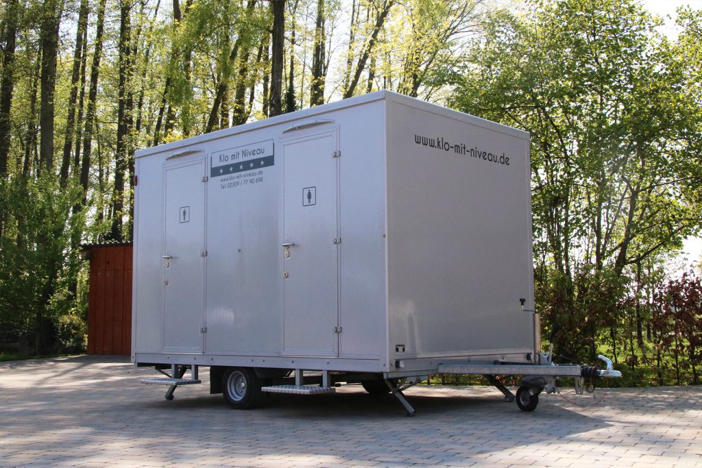 Aussenansicht Toilettenwagen Kleiner Lord
